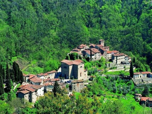 Fattoria di Pietrabuona, Buchen Sie Hotel Pescia Toskana