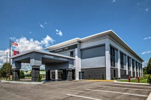 Hampton Inn Tullahoma, Забронировать Отель Отели Теннесси с парковкой, Парковка