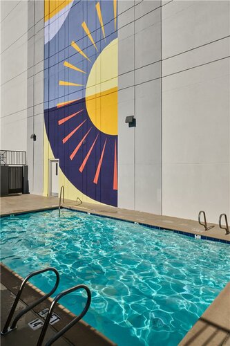 Hotel Zessa Orange County Airport, a DoubleTree by Hilton, Забронировать Отель Санта-Ана Disneyland California