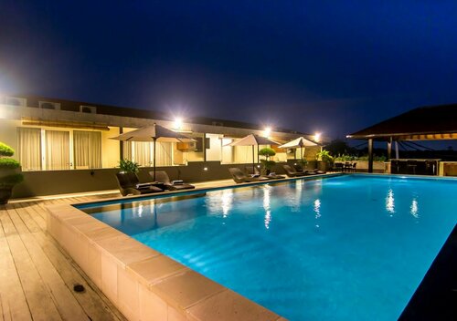 Seminyak Square Hotel, Забронировать Отель Отели Куты с бассейном, Бассейн