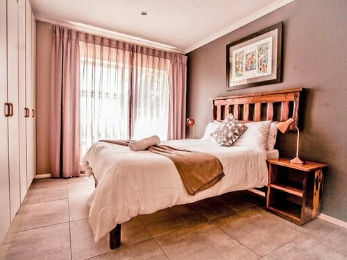 The Russel Guest House, Забронировать Гостевой дом Гостевые дома Порт-Элизабет, Гостевой дом