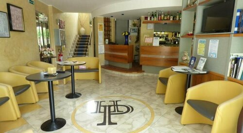 Hotel POKER, Забронировать Отель Отели в центре Мизано-Адриатико, в центре