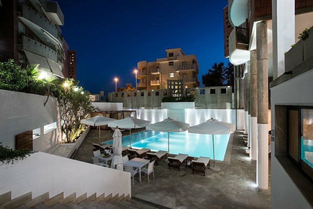 Seven Suite