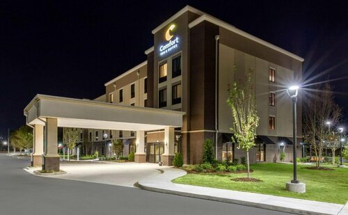Comfort Inn & Suites At CrossPlex Village, Réserver Hôtel Hôtels à Alabama avec parking, Parking