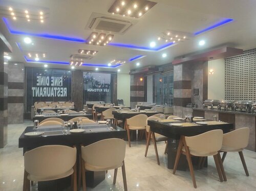 Lee Palace Hotel, Rezervovat Hotel Tezpur Assam