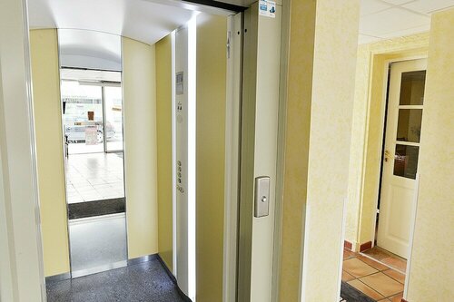 Hotel De Rosny, Забронировать Отель Тур Эндр и Луара, рядом с Clocheville Hospital