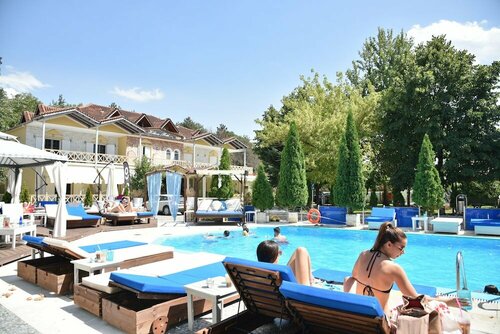 Krikonis Hotel, Забронировать Отель Отели Янина с бассейном, рядом с Ратуша Янины, Бассейн