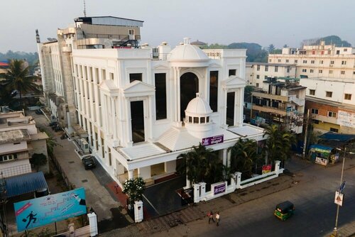 Royal Orchid Central, Shimoga, Забронировать Отель Шимога штат Карнатака