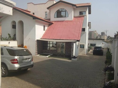 Jat Suites, Book Hotel Hoteller i Bwari med parkering, Parkering