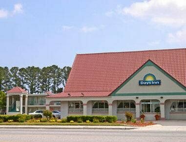 Days Inn by Wyndham Wilmington / University, Забронировать Отель Уилмингтон Северная Каролина