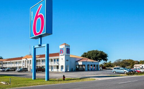 Motel 6, Забронировать Мотель Мотели Раунд-Рок, рядом с Round Rock High School Softball Field, Мотель