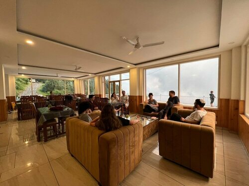 High Sky Resort - Best Luxury Hotel in Dharamkot, Забронировать Курортный отель Недорогие отели Надди, недорого