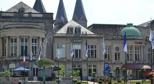 Hôtel-Restaurant L'Auberge, Забронировать Отель Отели Спа с парковкой, рядом с Оздоровительный и спа-центр Thermes de Spa, Парковка