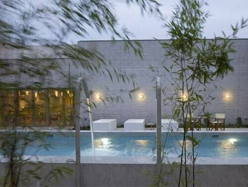 Hotel Wu Wei, Забронировать Отель Отели Кортрейк с бассейном, Бассейн