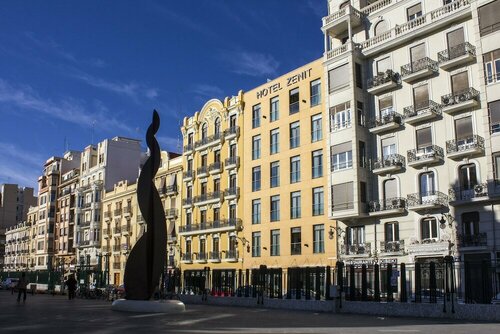 Zenit Valencia, Забронировать Отель Отели Валенсии по системе «всё включено», рядом с Церковь Св. апостола Томы и Св. Фелипе-Нери, Всё включено