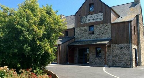 Area De La Barbinais, Réserver Hôtel Hôtels à Bretagne avec parking, Parking