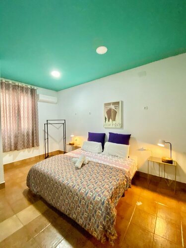 Rio Hostel, Забронировать Хостел Хостелы Севильи, рядом с Музей Pilate's House, Хостел