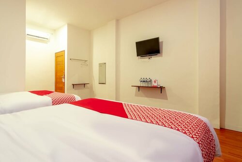 Collection O Medan City Near Rsud Dr Pirngadi Formerly Tmj Guest House, Book Pension Hoteller i Medan med parkering, Parkering