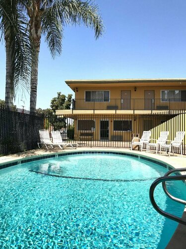 Americas Best Value Inn Visalia, Reserva ahora Posada u hostería Visalia California