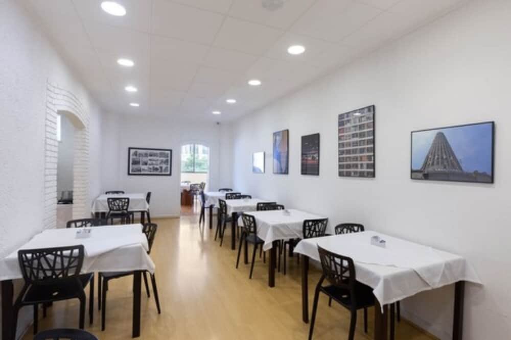 Rojas All Suites Hotel
