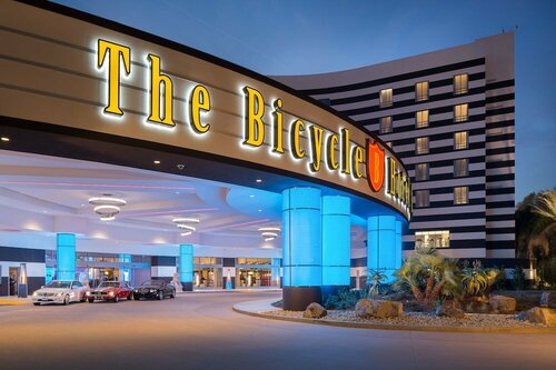 Parkwest Bicycle Casino, Забронировать Отель Отели Большого Лос-Анджелеса с парковкой, Парковка