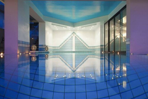 Hotel Ambassador, Забронировать Отель Отели Риччоне с бассейном, Бассейн