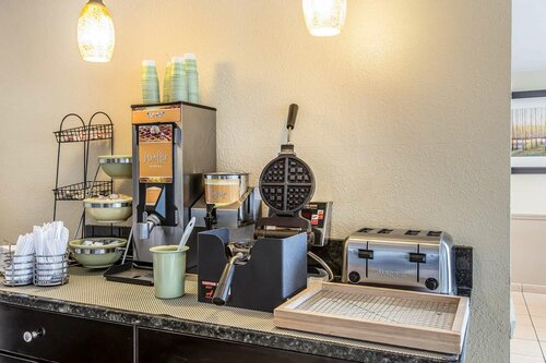 Quality Inn & Suites Easley - Greenville, Prenota Hotel Easley 