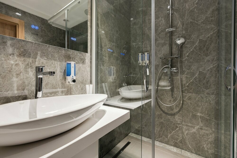 THE ELEMENTS HOTEL