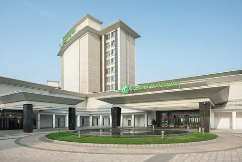 Holiday Inn Nanyang, Забронировать Отель Отели Наньян с бассейном, Бассейн