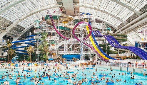 Fantasyland Hotel, Забронировать Отель Отели Эдмонтона с парковкой, рядом с Edmonton Event Centre, Парковка