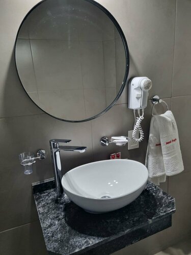 Regis Orho Hotel, Забронировать Отель Отели провинции Буэнос-Айреса с бассейном, Бассейн