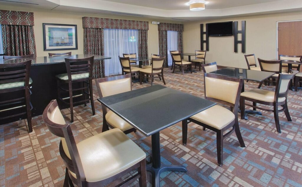 La Quinta Inn & Suites by Wyndham Columbus - Grove City