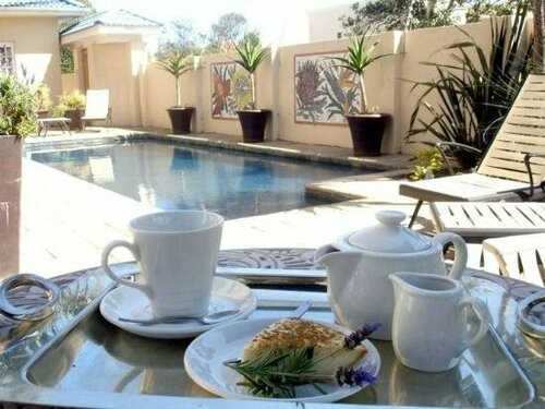 Cape Flame Guest House, Забронировать Гостевой дом Гостевые дома Порт-Элизабет, Гостевой дом