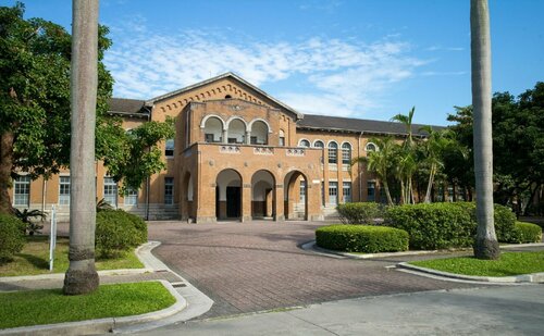 Chez Taipei No 5, Забронировать Отель Wanhua District Тайбэй, рядом с Armed Forces Museum