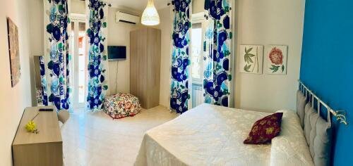 Mary Louise B&B, Забронировать Отель «постель и завтрак» Аппио-Латино Рим