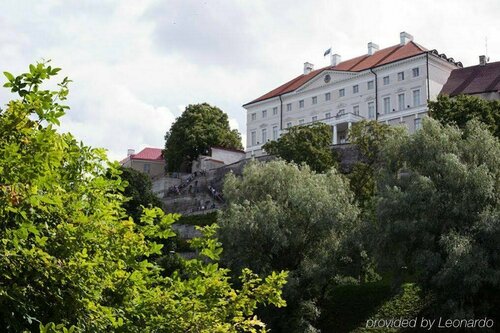 Economy Hotel, Забронировать Отель Отели Таллина с завтраком, рядом с Домский собор, Завтраки