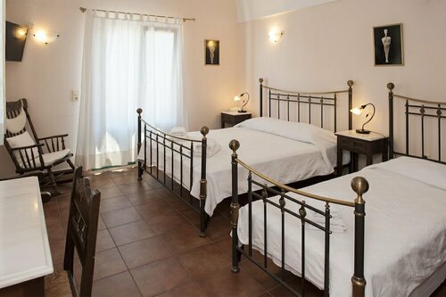 Costa Marina Villas, Забронировать Вилла Отели Тиры с парковкой, Парковка