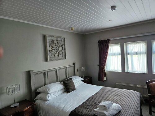 Pennine Manor Hotel, Забронировать Отель Хаддерсфилд Западный Йоркшир