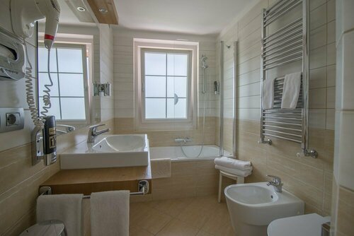 Hotel Villa Argentina, Забронировать Отель Кортина-д'Ампеццо Кадоре, рядом с Кресельный подъёмник Беби-Сокрепес