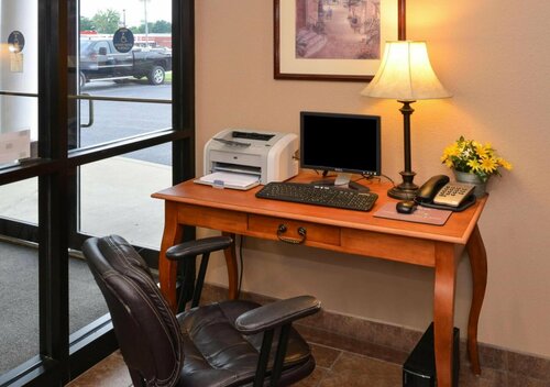 Country Hearth Inn & Suites Edwardsville, Buchen Sie Hotel Edwardsville Illinois