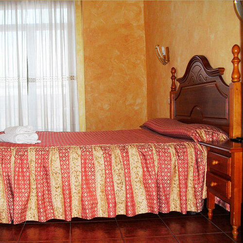Hostal Bellas, Забронировать Хостел Хостелы Авила, рядом с Башня Лос-Гусманес, Хостел