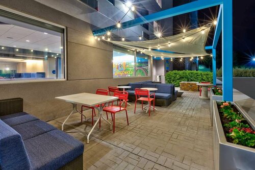 Tru By Hilton Comstock Park Grand Rapids, MI, Забронировать Отель Белмонт 