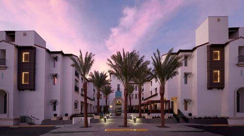 Sanctity Hotel Rancho Cucamonga, Rezervovat Hotel Rancho Cucamonga Kalifornie