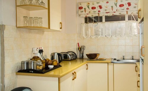 Matts Rest B&b Self Catering, Забронировать Отель Питермарицбург Midlands, рядом с Hayfields Mall