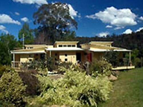 Waterholes Guest House, Book Pension Hoteller i Gippsland med parkering, Parkering