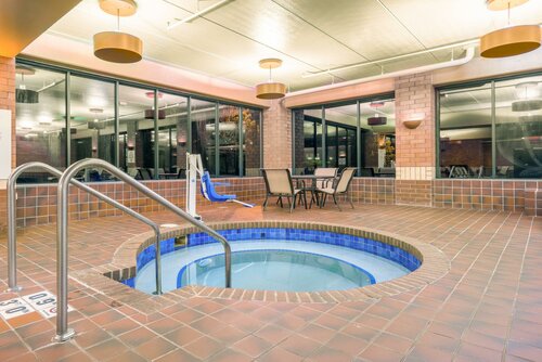 Holiday Inn Manitowoc by IHG, Boek Hotel Manitowoc Wisconsin