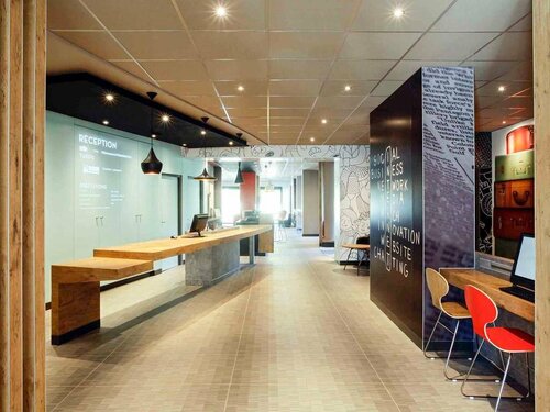 ibis Hyeres Centre, Забронировать Отель Отели Йера с бассейном, Бассейн