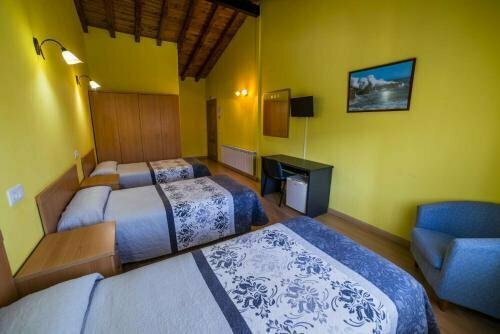El Canton, Prenota Hotel Llanes 