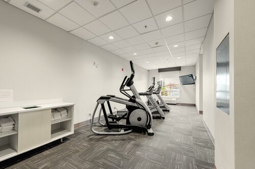 Holiday Inn Express Hotel & Suites-Edmonton South by IHG, Забронировать Отель Эдмонтон Эдмонтон