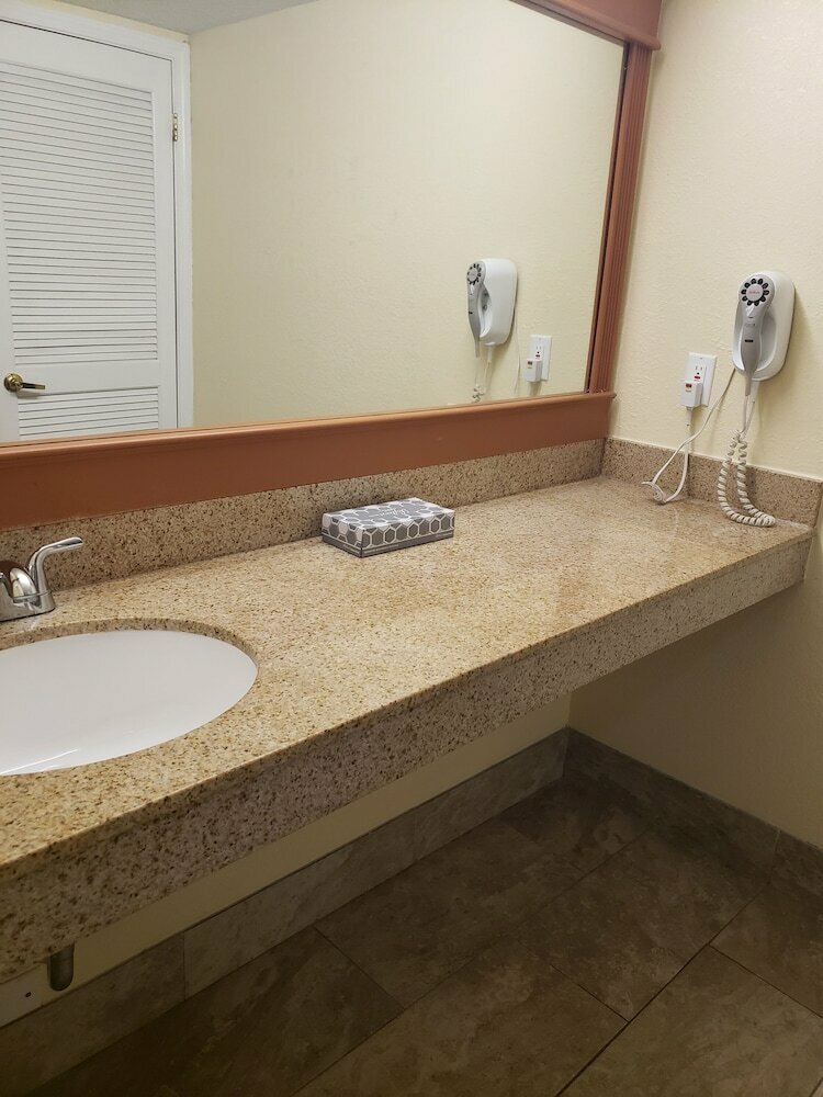 Affordable Suites of America Grand Rapids